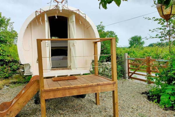 glamping-wagon